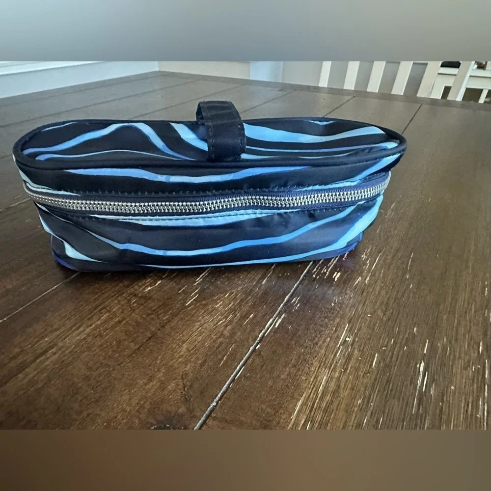 Aimee Kestenberg Blue Streaks Cosmetic Zip around Make-Up Case